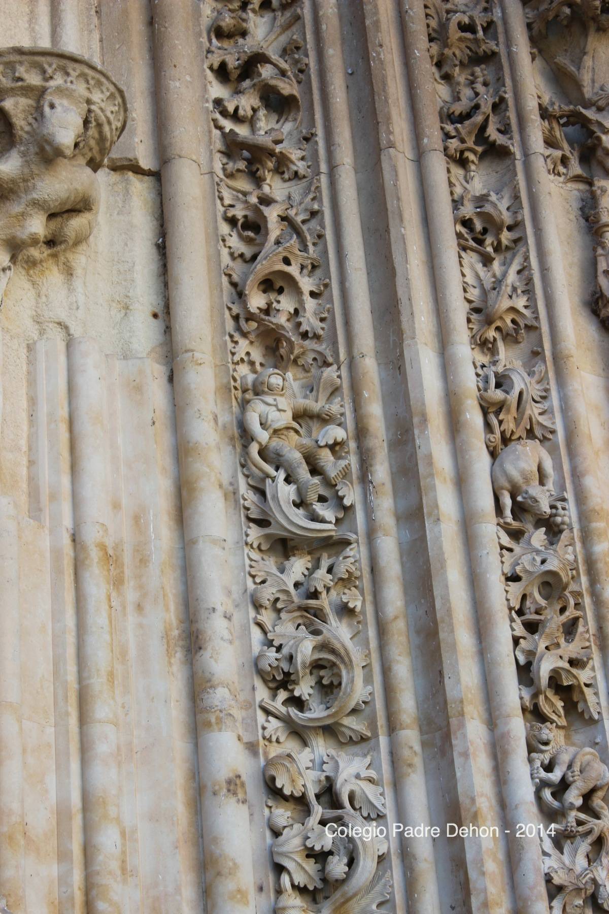 2014 03 22 SALAMANCA CATEDRAL PUERTA DE RAMOS ASTRONAUTA (74)